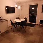 לינה וארוחת בוקר Sdr.
